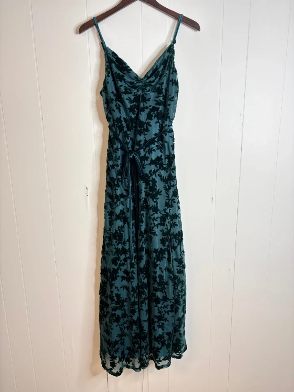 Revelry Tilley Floral Burnout Velvet Dress Maxi Emerald Green small bridesmaid - Picture 2 of 6
